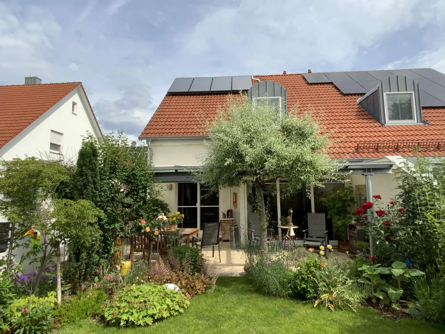 Hausansicht - Doppelhaushälfte in 85051 Ingolstadt mit 110m² kaufen
