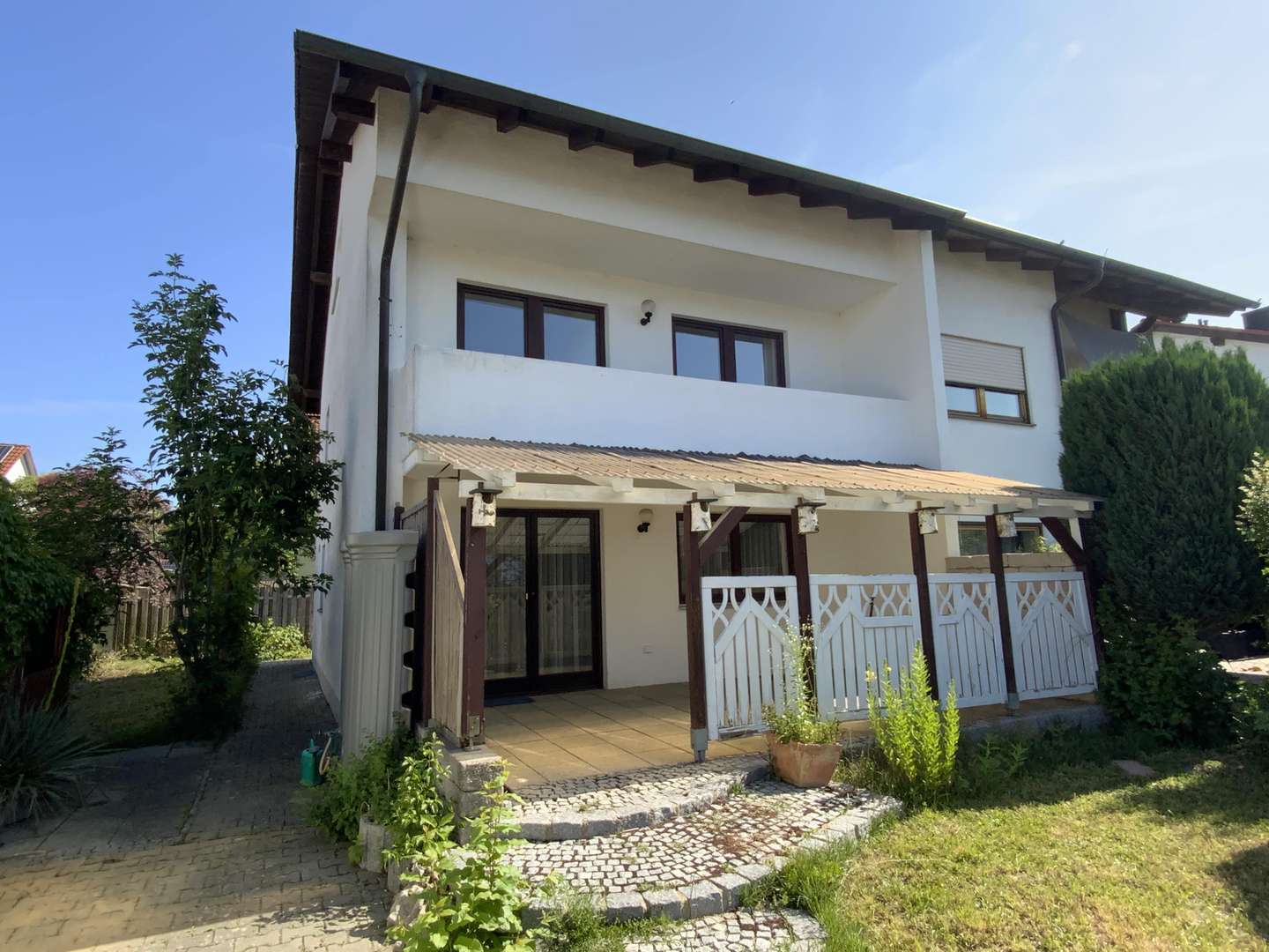 Südseite mit Terrasse - Doppelhaushälfte in 85101 Lenting mit 145m² kaufen