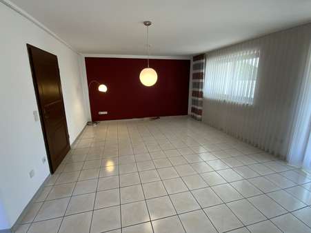 Wohnzimmer - Doppelhaushälfte in 85101 Lenting mit 145m² kaufen