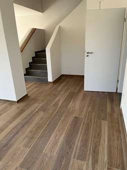Treppenhaus Treppenhaus - Reiheneckhaus in 85084 Reichertshofen mit 160m² mieten