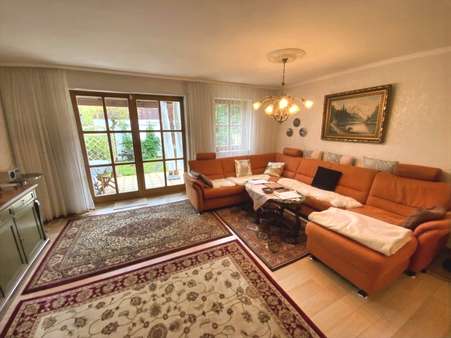 Wohnen mit Zugang zur Terrasse Wohnen mit Zugang zur Terrasse - Reihenmittelhaus in 85084 Reichertshofen mit 120m² kaufen