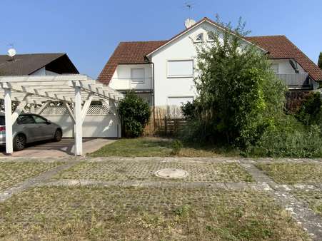 Carport, Stellplatz, Gartenanteil Carport, Stellplatz, Gartenanteil - Maisonette-Wohnung in 85077 Manching mit 69m² kaufen