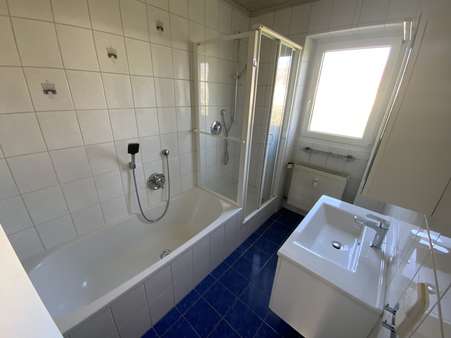 Bad Obergeschoß Bad Obergeschoß - Zweifamilienhaus in 92339 Beilngries mit 188m² kaufen