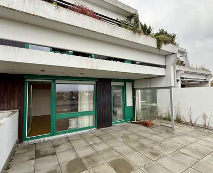 Dachterrasse mit Blick zum Wohnbereich - Etagenwohnung in 85057 Ingolstadt mit 87m² kaufen