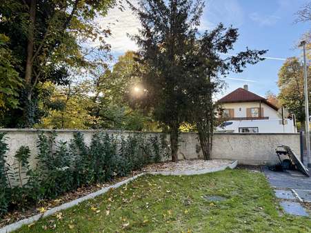 Blick nach Westen - Erdgeschosswohnung in 85057 Ingolstadt mit 105m² kaufen