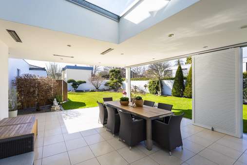 Perfekter Essplatz im Sommer - Einfamilienhaus in 85049 Ingolstadt mit 335m² kaufen
