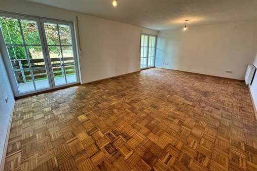 Wohnzimmer - Doppelhaushälfte in 85088 Vohburg mit 116m² kaufen