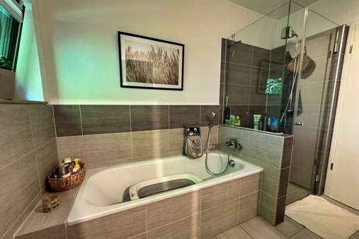 Bad - Erdgeschosswohnung in 85290 Geisenfeld mit 87m² kaufen