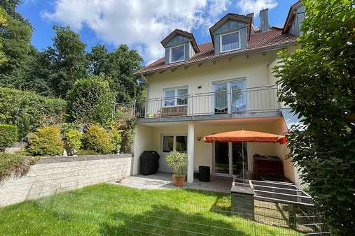 Garten und Terrasse Garten und Terrasse - Doppelhaushälfte in 85276 Pfaffenhofen mit 151m² kaufen