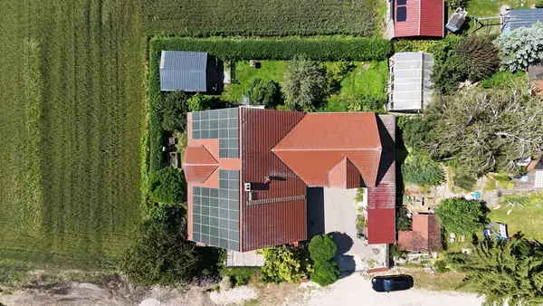 Ankommen und die Ruhe genießen - Hochwertiges Wohnhaus mit freiem Blick über Wiesen und Felder