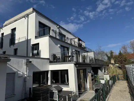 Neuwertige Erdgeschosswohnung in TOP-Lage