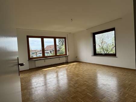 Wohnzimmer - Etagenwohnung in 86701 Rohrenfels mit 100m² mieten