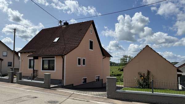Nord-/Westansicht - Einfamilienhaus in 86643 Rennertshofen mit 119m² kaufen