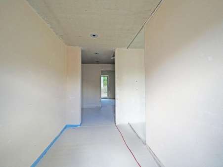 Flur - Reihenmittelhaus in 86633 Neuburg mit 131m² mieten