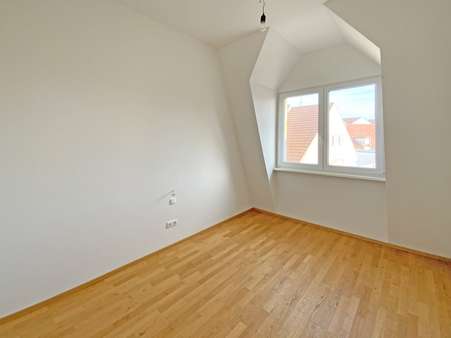 Schlafzimmer Schlafzimmer - Etagenwohnung in 86633 Neuburg mit 72m² mieten
