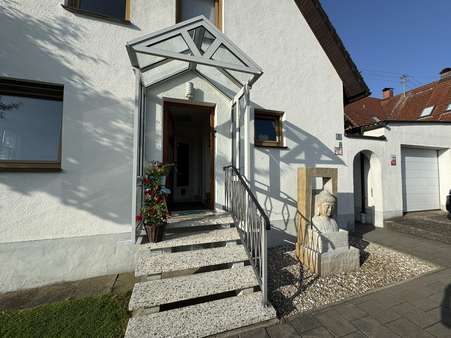 Hauszugang - Einfamilienhaus in 86643 Rennertshofen mit 157m² kaufen
