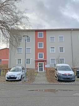 Außenaufnahme - Etagenwohnung in 86633 Neuburg mit 57m² kaufen