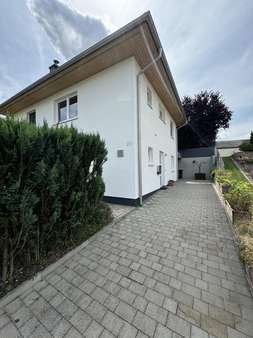 Außenansicht - Einfamilienhaus in 86697 Oberhausen mit 140m² kaufen