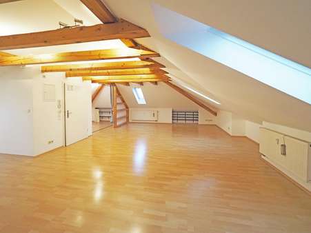 Wohn-/Essbereich - Dachgeschosswohnung in 86633 Neuburg mit 62m² kaufen