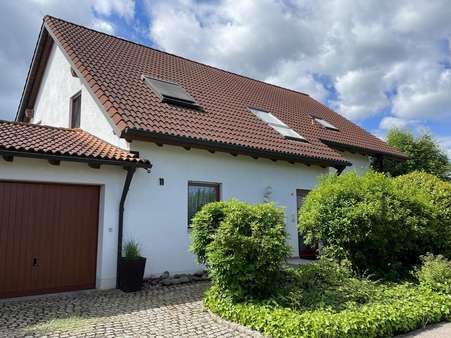 Außenansicht - Einfamilienhaus in 73469 Riesbürg mit 198m² kaufen