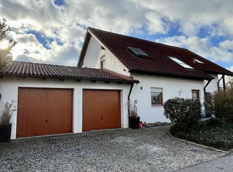 Außenansicht - Einfamilienhaus in 73469 Riesbürg mit 198m² kaufen