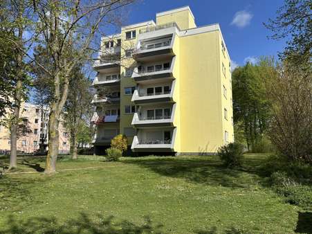 Süd-Ost Ansicht - Etagenwohnung in 89312 Günzburg mit 96m² kaufen