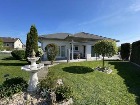 Südansicht - Bungalow in 89423 Gundelfingen mit 105m² kaufen