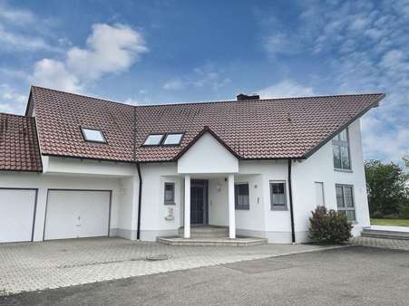 Außenansicht - Einfamilienhaus in 89423 Gundelfingen mit 227m² kaufen
