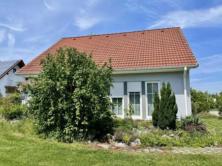 Außenansicht Außenansicht - Einfamilienhaus in 86748 Marktoffingen mit 124m² kaufen