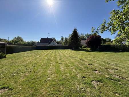 Großzügiges Wohnbaugrundstück - Grundstück in 89415 Lauingen mit 1762m² kaufen