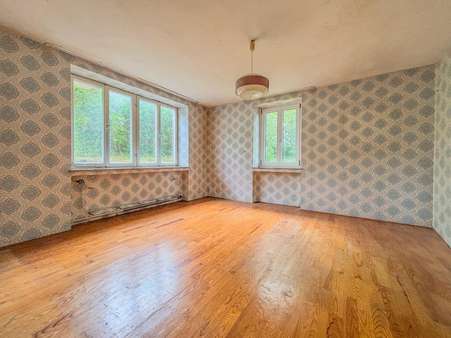 Schlafzimmer - Erdgeschoss - Zweifamilienhaus in 86655 Harburg mit 146m² kaufen