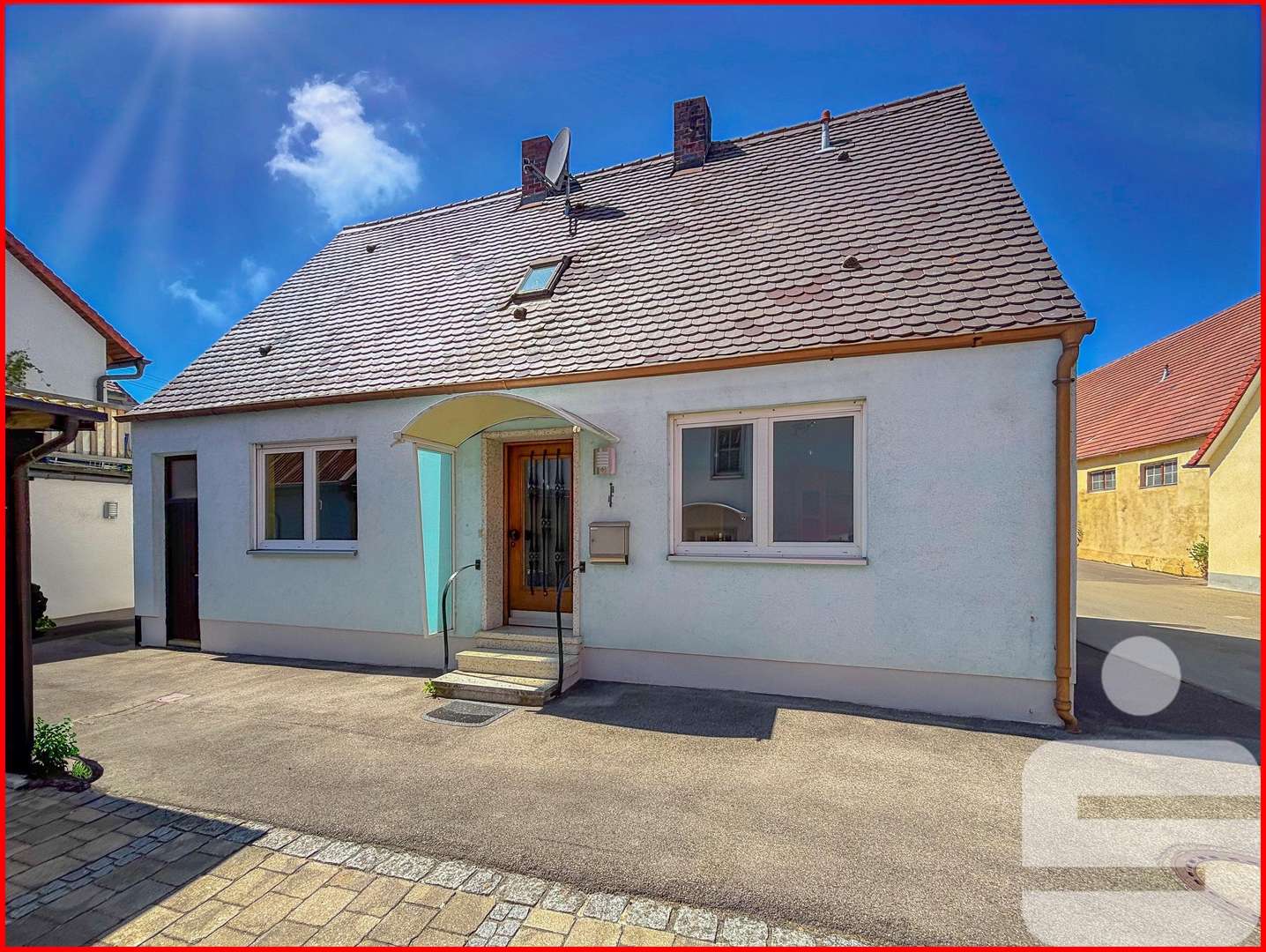 Außenansicht Außenansicht - Einfamilienhaus in 86732 Oettingen mit 127m² kaufen