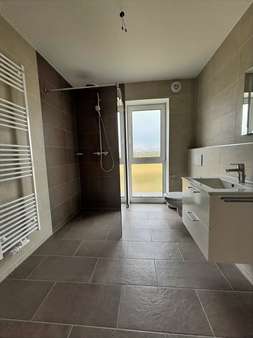 Badezimmer Badezimmer - Dachgeschosswohnung in 89415 Lauingen mit 67m² mieten