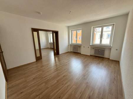 Wohnzimmer - Etagenwohnung in 86609 Donauwörth mit 103m² mieten