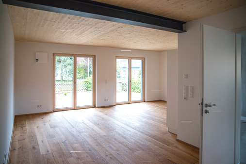 Beispielfoto Wohnzimmer Beispielfoto Wohnzimmer - Erdgeschosswohnung in 91572 Bechhofen mit 80m² kaufen