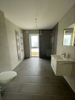 Badezimmer - Erdgeschosswohnung in 89415 Lauingen mit 73m² kaufen