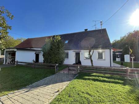 Westansicht Westansicht - Einfamilienhaus in 89437 Haunsheim mit 138m² als Kapitalanlage kaufen