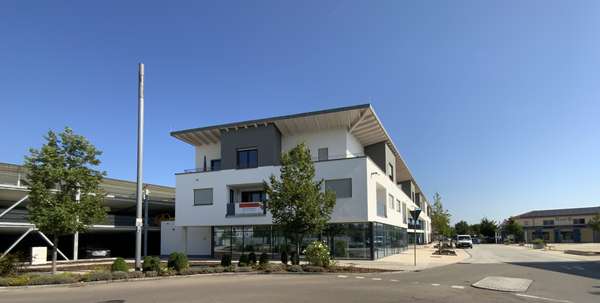 Westansicht mit Parkhaus - Büro in 86663 Asbach-Bäumenheim mit 73m² kaufen