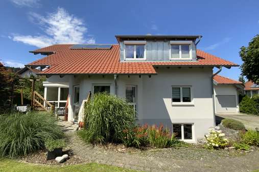 Ansicht Süd - Einfamilienhaus in 88481 Balzheim mit 212m² kaufen