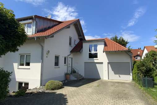 Ansicht Süd-Ost - Einfamilienhaus in 88481 Balzheim mit 212m² kaufen