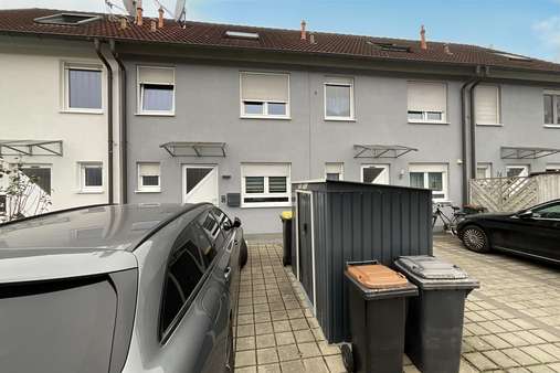 Attraktives Reihenmittelhaus - Reihenmittelhaus in 89257 Illertissen mit 141m² kaufen