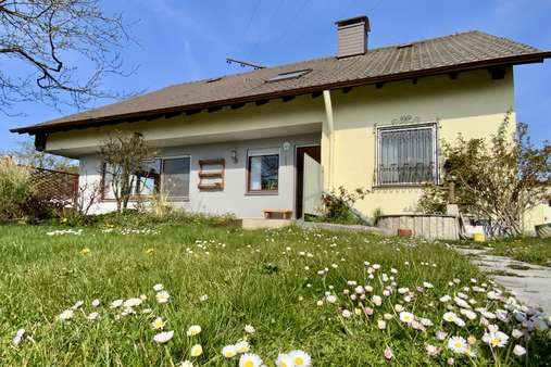 Garten - Zweifamilienhaus in 89278 Nersingen mit 209m² kaufen