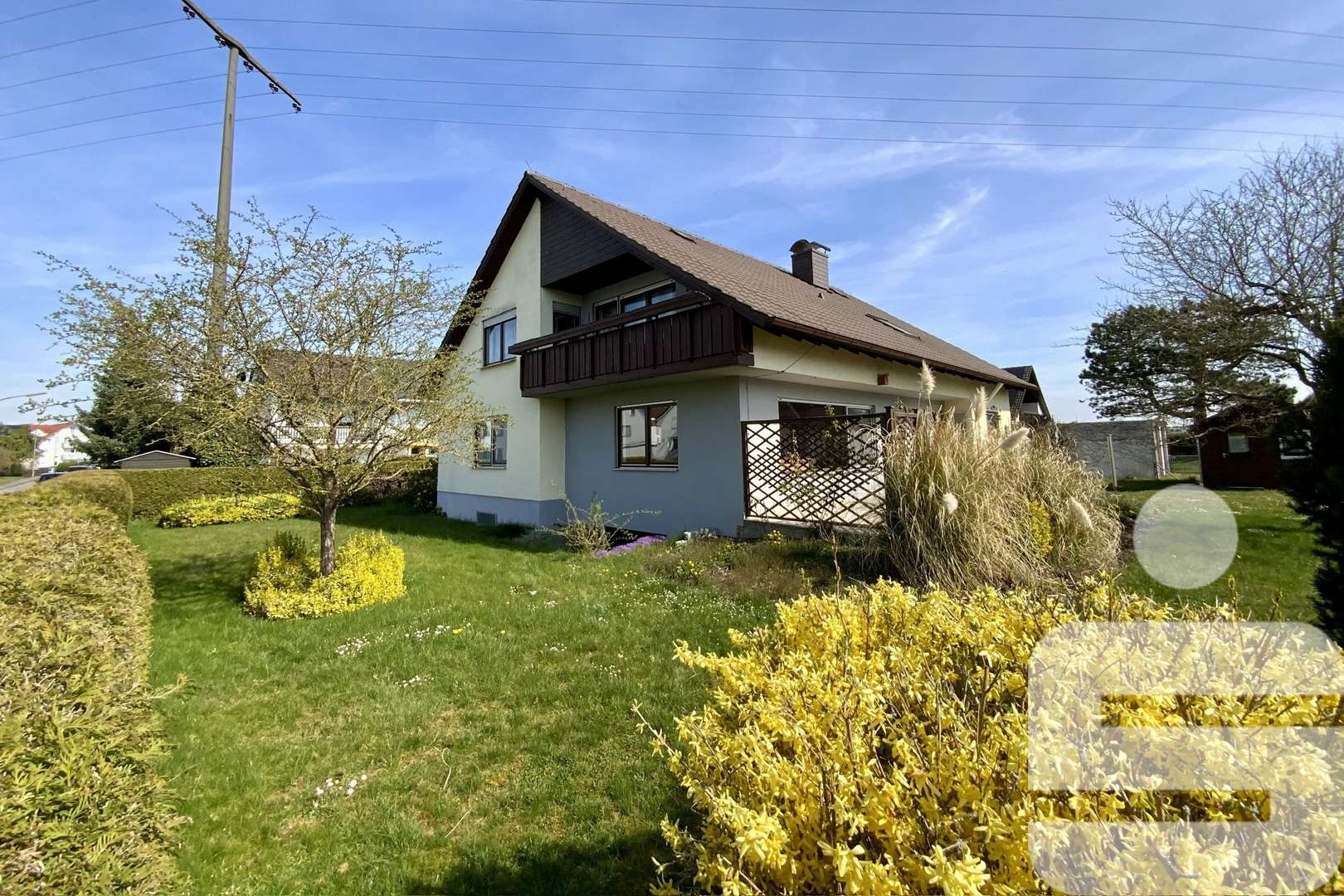 Großzügiges Zweifamilienhaus - Zweifamilienhaus in 89278 Nersingen mit 209m² kaufen