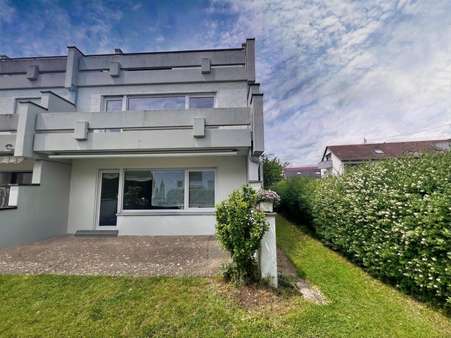 Terrasse Terrasse - Reiheneckhaus in 89233 Neu-Ulm, Pfuhl mit 148m² kaufen