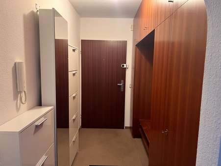 Wohnungseingang - Etagenwohnung in 89233 Neu-Ulm, Pfuhl mit 70m² kaufen