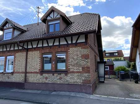 Charmante Doppelhaushälfte mit historischem Flair - Doppelhaushälfte in 89269 Vöhringen mit 70m² kaufen