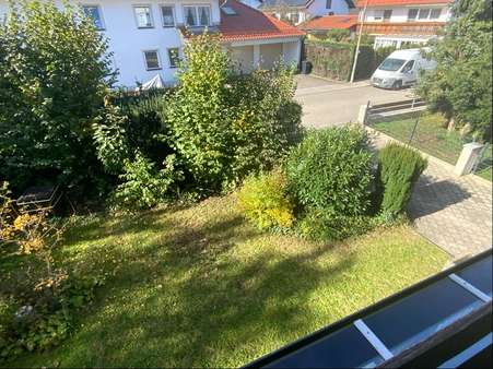 Blick in Garten - Doppelhaushälfte in 87719 Mindelheim mit 145m² kaufen