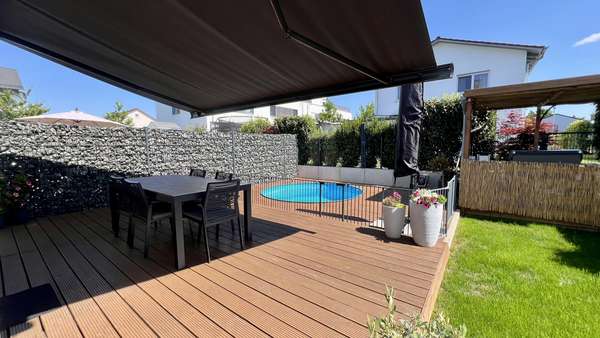 Terrasse mit Pool - Einfamilienhaus in 89231 Neu-Ulm mit 188m² kaufen
