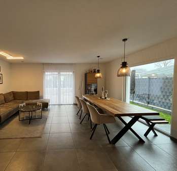 Wohnbereich - Einfamilienhaus in 89231 Neu-Ulm mit 188m² kaufen