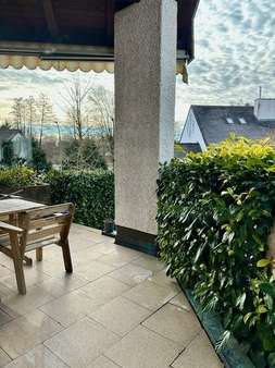 Terrasse am Essbereich - Einfamilienhaus in 86356 Neusäß mit 184m² kaufen